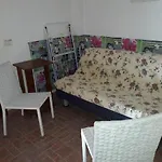 Lägenhet Airport-GARDEN-Shuttle till night-pool-AIRCOND-Wifi-parking free-Wash machine Olbia