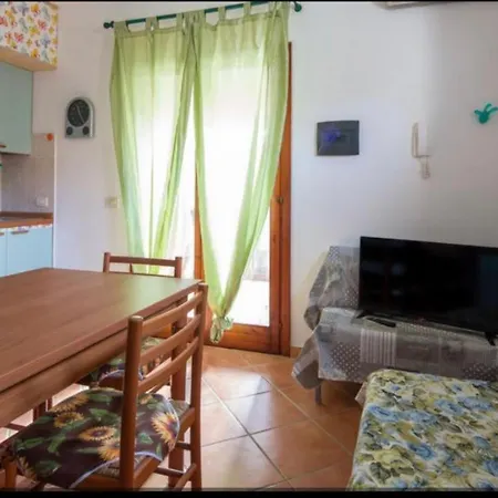 Apartamento Airport-Port-Commercial Center-Garden-Trilo-Verde